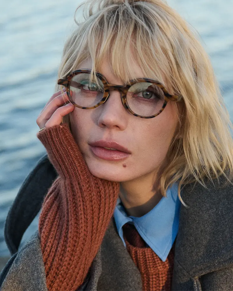 Handgefertigte Hoffmann Hornbrille mit natürlicher Maserung